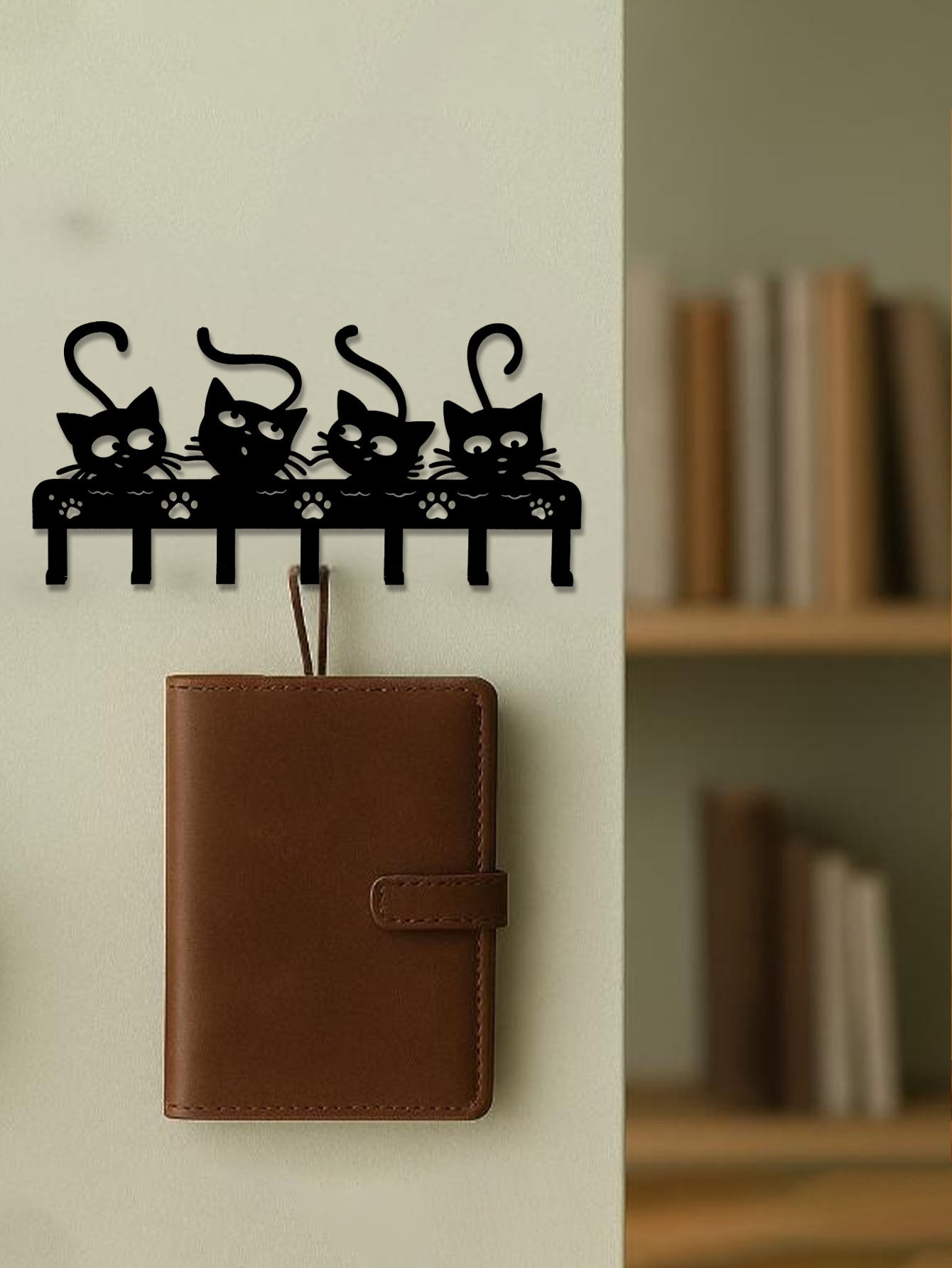 Black Cat Wall Hook Key Holder – 7 Hook Metal Wall Mounted Rack for Keys, Coats & Bags | Decorative Cat Wall Hooks for Entryway, Bedroom & Living Room